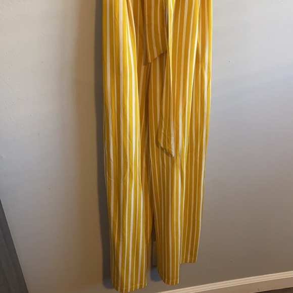 Cute Jumpsuit - Picture 3 of 5